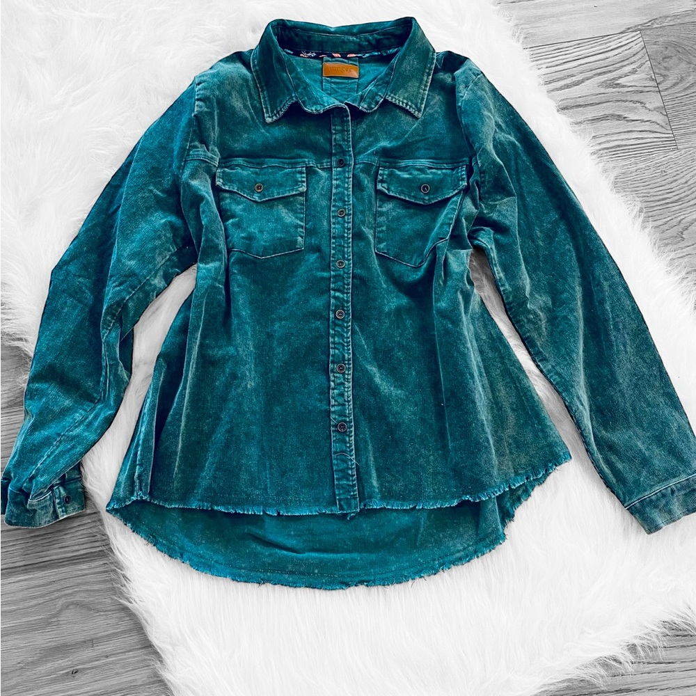 NWT’s Umgee shacket